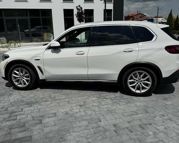 Белый БМВ Х5, объемом двигателя 3 л и пробегом 43 тыс. км за 66000 $, фото 9 на Automoto.ua