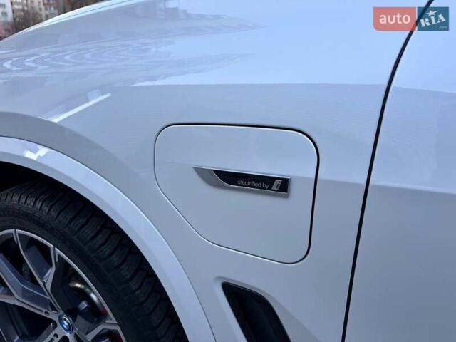 Білий БМВ Х5, об'ємом двигуна 3 л та пробігом 40 тис. км за 75000 $, фото 12 на Automoto.ua