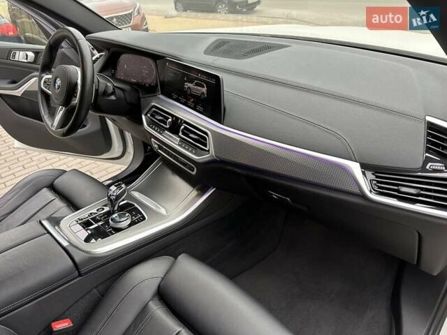 Белый БМВ Х5, объемом двигателя 3 л и пробегом 24 тыс. км за 74800 $, фото 29 на Automoto.ua