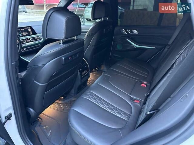 Білий БМВ Х5, об'ємом двигуна 3 л та пробігом 40 тис. км за 75000 $, фото 28 на Automoto.ua