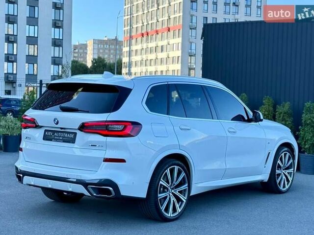 Белый БМВ Х5, объемом двигателя 3 л и пробегом 90 тыс. км за 69000 $, фото 10 на Automoto.ua