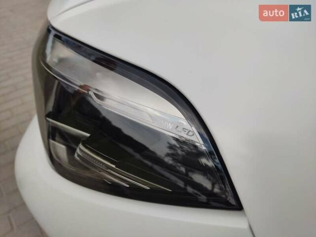 Белый БМВ Х5, объемом двигателя 3 л и пробегом 2 тыс. км за 92700 $, фото 9 на Automoto.ua