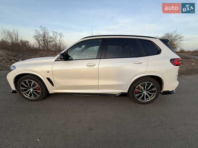 Белый БМВ Х5, объемом двигателя 2.99 л и пробегом 25 тыс. км за 81500 $, фото 3 на Automoto.ua