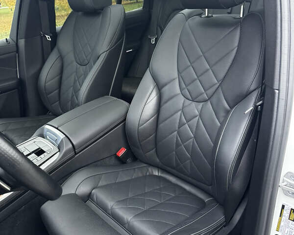 Белый БМВ Х5, объемом двигателя 3 л и пробегом 19 тыс. км за 57000 $, фото 17 на Automoto.ua