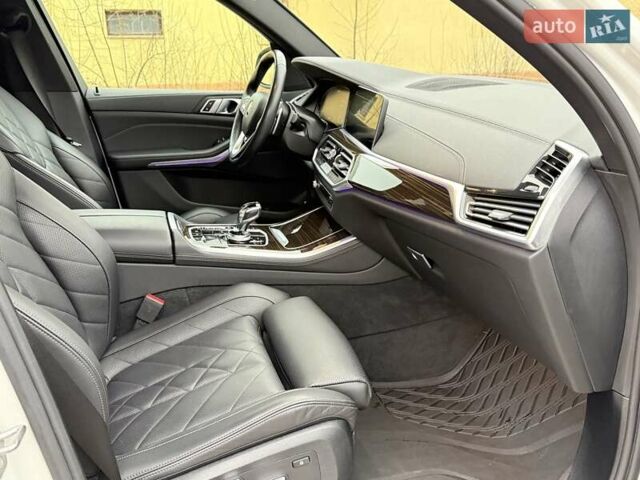 Білий БМВ Х5, об'ємом двигуна 3 л та пробігом 39 тис. км за 71000 $, фото 28 на Automoto.ua