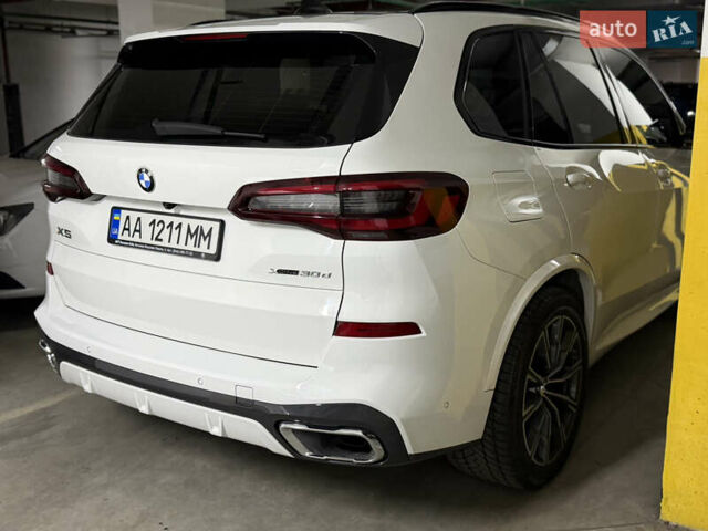 Белый БМВ Х5, объемом двигателя 2.99 л и пробегом 45 тыс. км за 68900 $, фото 1 на Automoto.ua