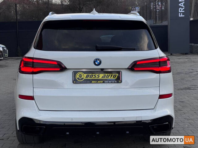 Белый БМВ Х5, объемом двигателя 3 л и пробегом 17 тыс. км за 72000 $, фото 4 на Automoto.ua