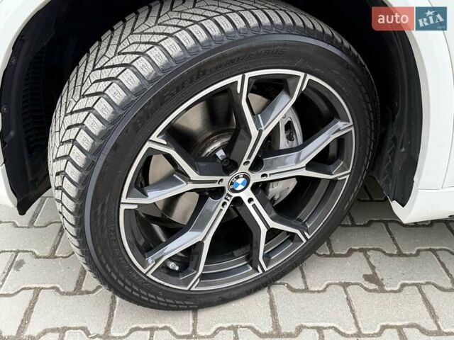 Білий БМВ Х5, об'ємом двигуна 3 л та пробігом 39 тис. км за 71000 $, фото 13 на Automoto.ua