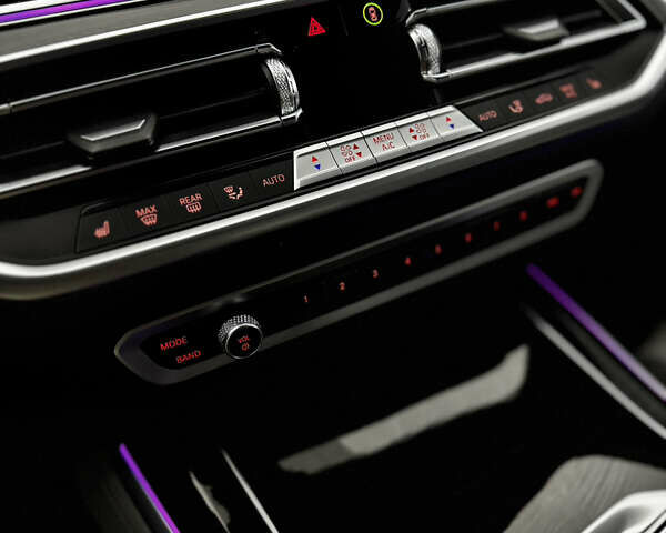 Белый БМВ Х5, объемом двигателя 3 л и пробегом 22 тыс. км за 66000 $, фото 18 на Automoto.ua