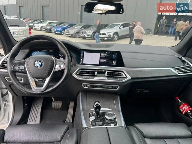 Белый БМВ Х5, объемом двигателя 3 л и пробегом 44 тыс. км за 66290 $, фото 40 на Automoto.ua