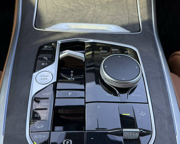 Белый БМВ Х5, объемом двигателя 3 л и пробегом 40 тыс. км за 120000 $, фото 13 на Automoto.ua