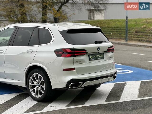 Белый БМВ Х5, объемом двигателя 3 л и пробегом 52 тыс. км за 79999 $, фото 10 на Automoto.ua