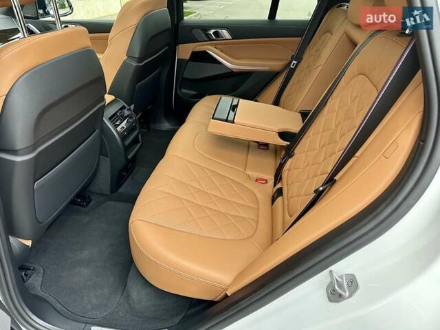 Белый БМВ Х5, объемом двигателя 2.99 л и пробегом 60 тыс. км за 96800 $, фото 77 на Automoto.ua