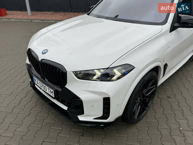 Белый БМВ Х5, объемом двигателя 3 л и пробегом 40 тыс. км за 99900 $, фото 19 на Automoto.ua