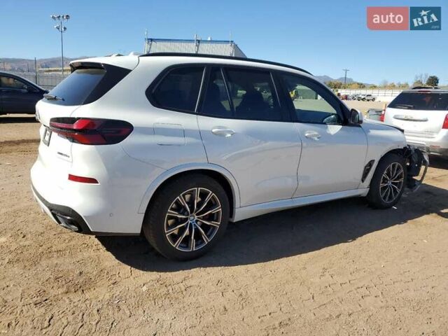 Белый БМВ Х5, объемом двигателя 3 л и пробегом 46 тыс. км за 71000 $, фото 2 на Automoto.ua