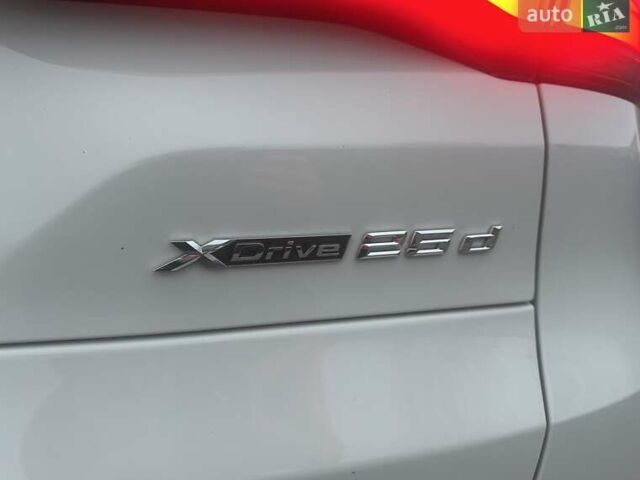 Белый БМВ Х5, объемом двигателя 2 л и пробегом 38 тыс. км за 60100 $, фото 73 на Automoto.ua