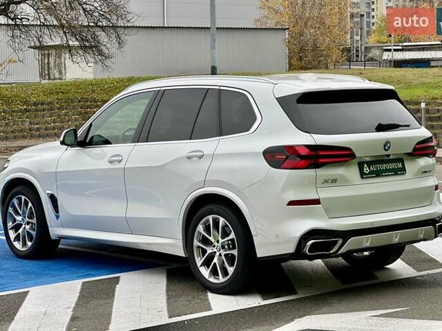 Белый БМВ Х5, объемом двигателя 3 л и пробегом 52 тыс. км за 79999 $, фото 6 на Automoto.ua