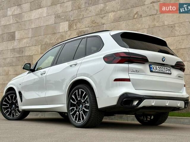 Белый БМВ Х5, объемом двигателя 2.99 л и пробегом 60 тыс. км за 96800 $, фото 17 на Automoto.ua
