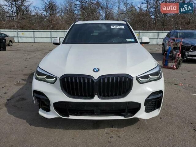 Белый БМВ Х5, объемом двигателя 3 л и пробегом 55 тыс. км за 30000 $, фото 1 на Automoto.ua