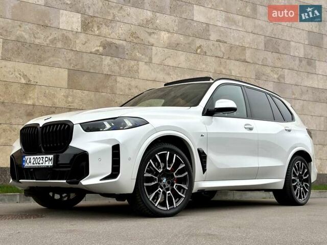 Белый БМВ Х5, объемом двигателя 2.99 л и пробегом 60 тыс. км за 96800 $, фото 5 на Automoto.ua