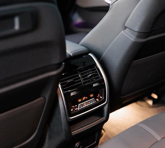 Білий БМВ Х5, об'ємом двигуна 4.4 л та пробігом 26 тис. км за 84000 $, фото 32 на Automoto.ua