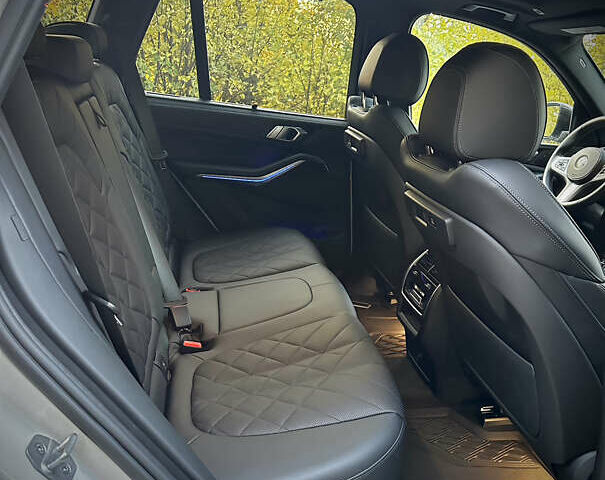 Белый БМВ Х5, объемом двигателя 3 л и пробегом 62 тыс. км за 67990 $, фото 16 на Automoto.ua