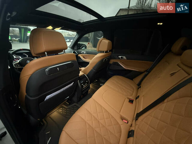 Белый БМВ Х5, объемом двигателя 3 л и пробегом 40 тыс. км за 99900 $, фото 24 на Automoto.ua