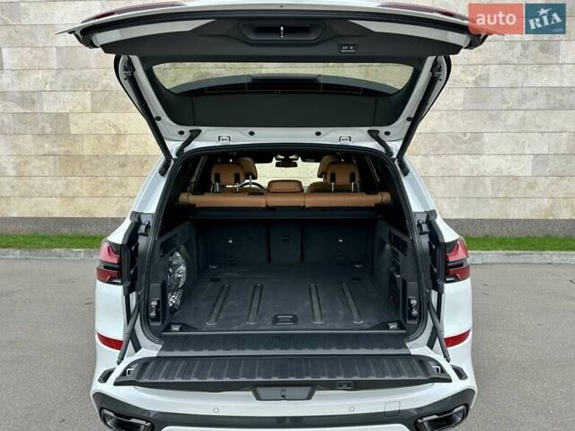 Белый БМВ Х5, объемом двигателя 2.99 л и пробегом 60 тыс. км за 96800 $, фото 81 на Automoto.ua