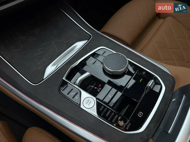 Белый БМВ Х5, объемом двигателя 3 л и пробегом 40 тыс. км за 99900 $, фото 31 на Automoto.ua