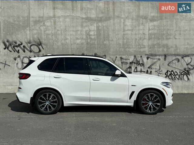 Белый БМВ Х5, объемом двигателя 3 л и пробегом 60 тыс. км за 78000 $, фото 9 на Automoto.ua