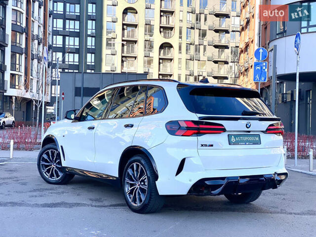 Белый БМВ Х5, объемом двигателя 3 л и пробегом 31 тыс. км за 88900 $, фото 6 на Automoto.ua