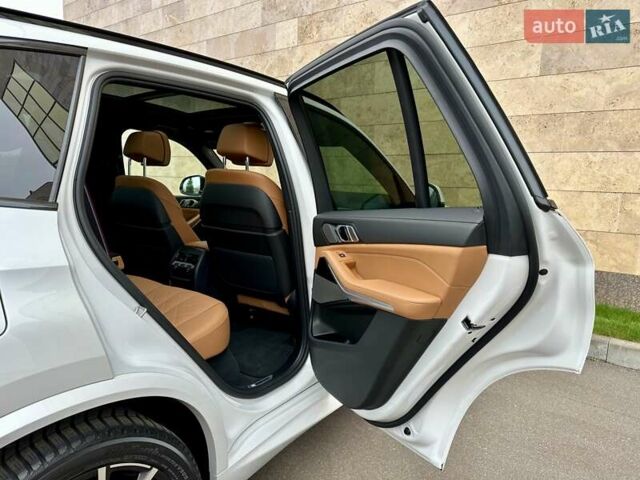 Белый БМВ Х5, объемом двигателя 2.99 л и пробегом 60 тыс. км за 96800 $, фото 84 на Automoto.ua