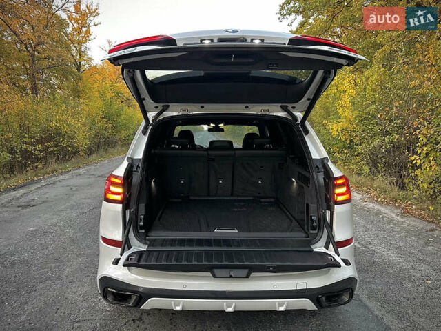 Белый БМВ Х5, объемом двигателя 3 л и пробегом 62 тыс. км за 67990 $, фото 5 на Automoto.ua