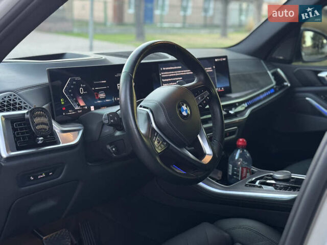 Белый БМВ Х5, объемом двигателя 3 л и пробегом 77 тыс. км за 85000 $, фото 55 на Automoto.ua