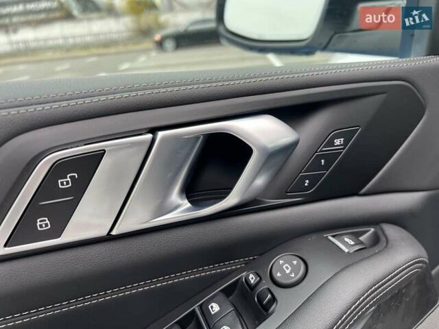 Белый БМВ Х5, объемом двигателя 3 л и пробегом 52 тыс. км за 79999 $, фото 29 на Automoto.ua