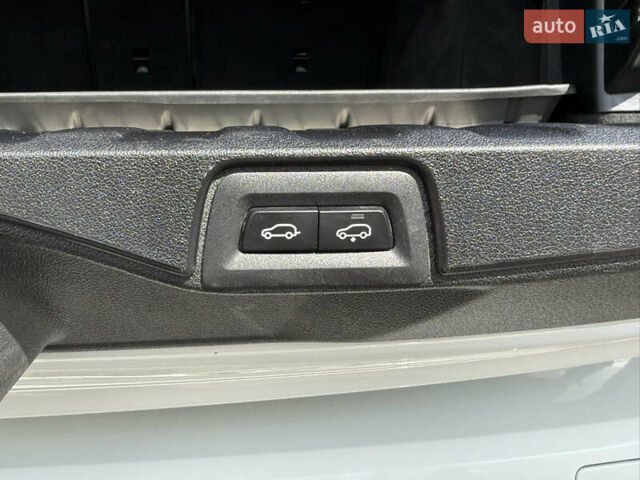 Белый БМВ Х5, объемом двигателя 3 л и пробегом 60 тыс. км за 78000 $, фото 33 на Automoto.ua