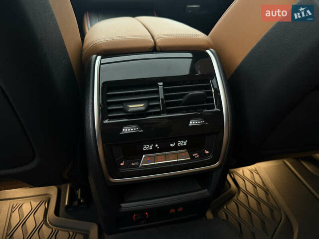 Белый БМВ Х5, объемом двигателя 3 л и пробегом 40 тыс. км за 99900 $, фото 25 на Automoto.ua