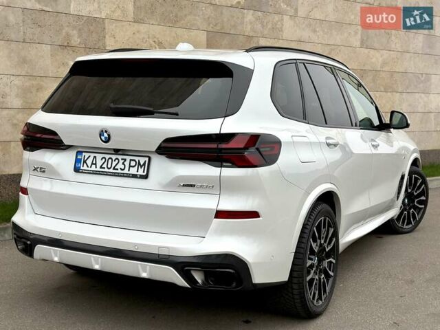 Белый БМВ Х5, объемом двигателя 2.99 л и пробегом 60 тыс. км за 96800 $, фото 14 на Automoto.ua
