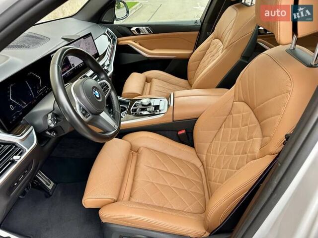 Белый БМВ Х5, объемом двигателя 2.99 л и пробегом 60 тыс. км за 96800 $, фото 58 на Automoto.ua