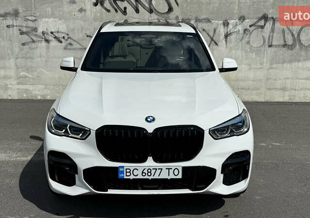 Белый БМВ Х5, объемом двигателя 3 л и пробегом 60 тыс. км за 78000 $, фото 1 на Automoto.ua