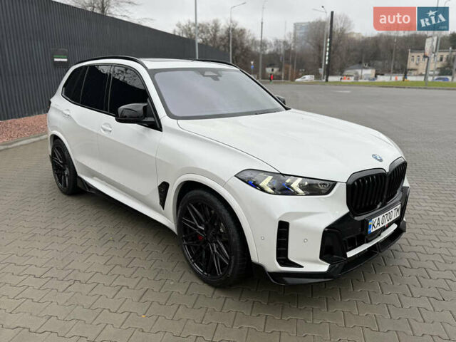 Белый БМВ Х5, объемом двигателя 3 л и пробегом 40 тыс. км за 99900 $, фото 4 на Automoto.ua