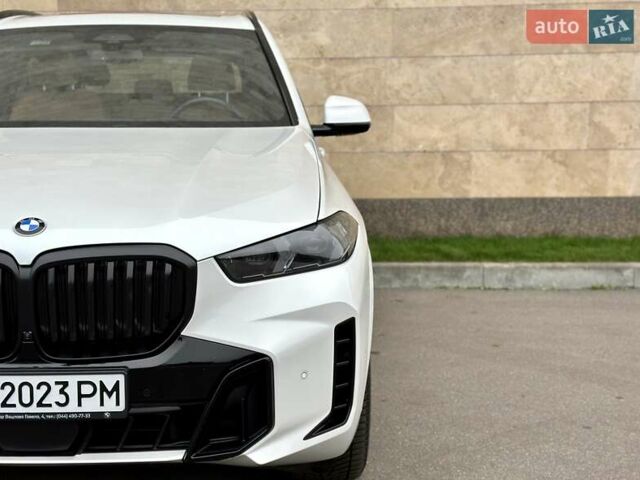 Белый БМВ Х5, объемом двигателя 2.99 л и пробегом 60 тыс. км за 96800 $, фото 37 на Automoto.ua