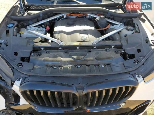 Белый БМВ Х5, объемом двигателя 3 л и пробегом 46 тыс. км за 71000 $, фото 11 на Automoto.ua