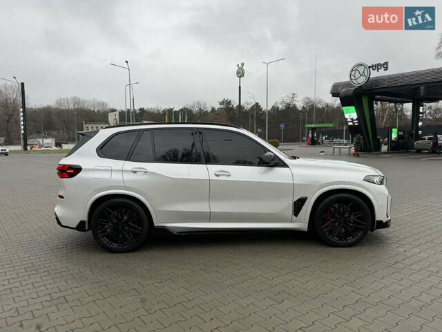 Белый БМВ Х5, объемом двигателя 3 л и пробегом 40 тыс. км за 99900 $, фото 7 на Automoto.ua