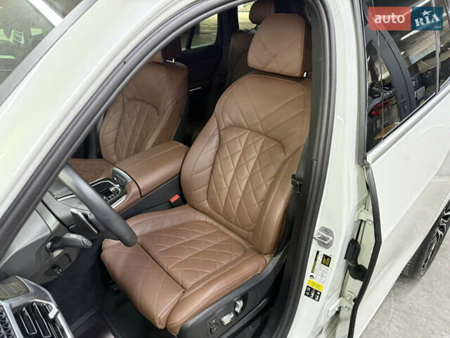Білий БМВ Х5, об'ємом двигуна 3 л та пробігом 25 тис. км за 85000 $, фото 17 на Automoto.ua