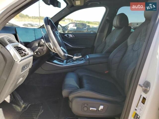 Белый БМВ Х5, объемом двигателя 3 л и пробегом 46 тыс. км за 71000 $, фото 6 на Automoto.ua