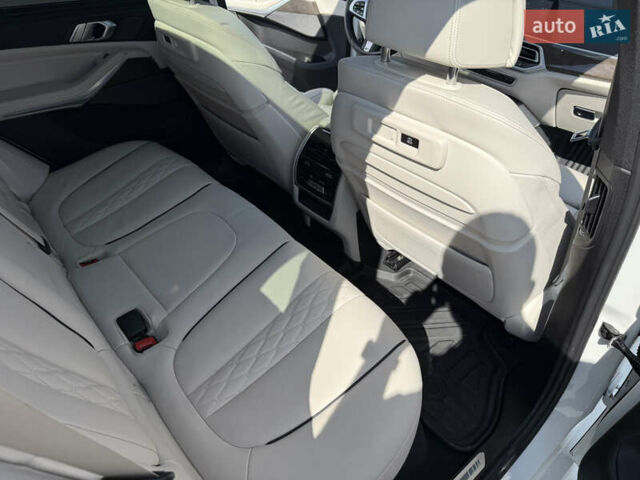 Белый БМВ Х5, объемом двигателя 3 л и пробегом 60 тыс. км за 78000 $, фото 46 на Automoto.ua