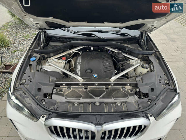 Белый БМВ Х5, объемом двигателя 2.99 л и пробегом 39 тыс. км за 94000 $, фото 8 на Automoto.ua