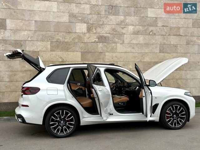 Белый БМВ Х5, объемом двигателя 2.99 л и пробегом 60 тыс. км за 96800 $, фото 23 на Automoto.ua