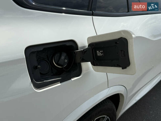 Белый БМВ Х5, объемом двигателя 3 л и пробегом 60 тыс. км за 78000 $, фото 30 на Automoto.ua